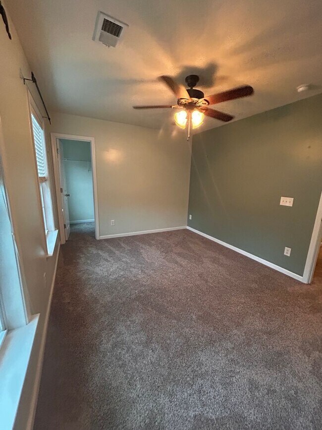 Building Photo - Huge 4BR home in beautiful neighborhood Wellborn Village in Ladson!