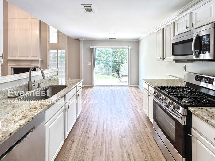 Building Photo - 2576 Alvecot Cir SE