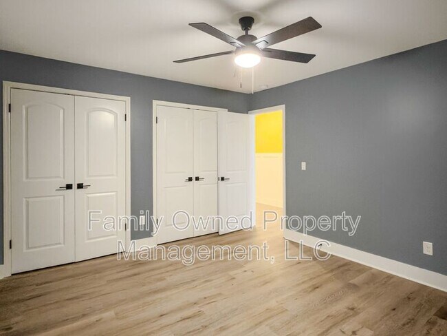 Building Photo - 23 Shadowmoss Pkwy