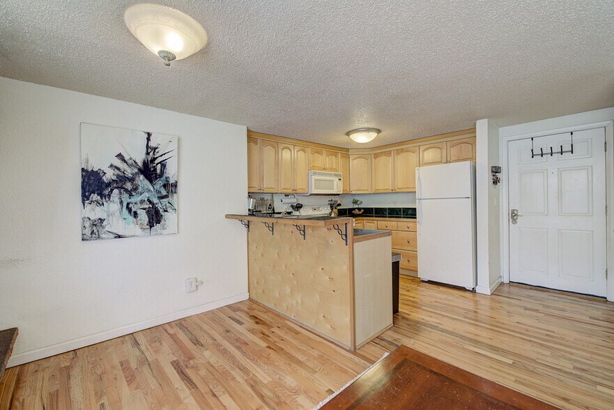 Building Photo - 155 S Pennsylvania St