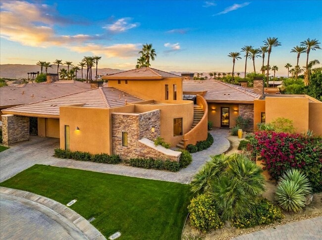 Building Photo - 50380 Vía Serenidad