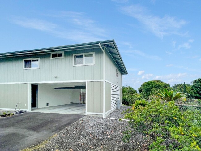 Building Photo - 2 BD 1BA Home on Iwalani Street