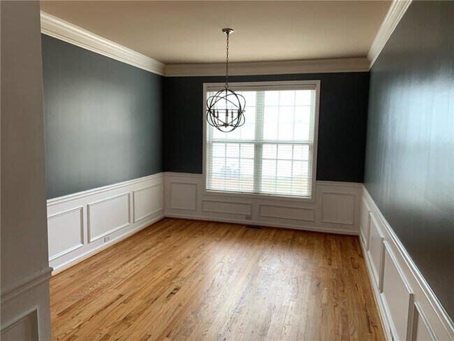 Building Photo - 1401 Redbud Way
