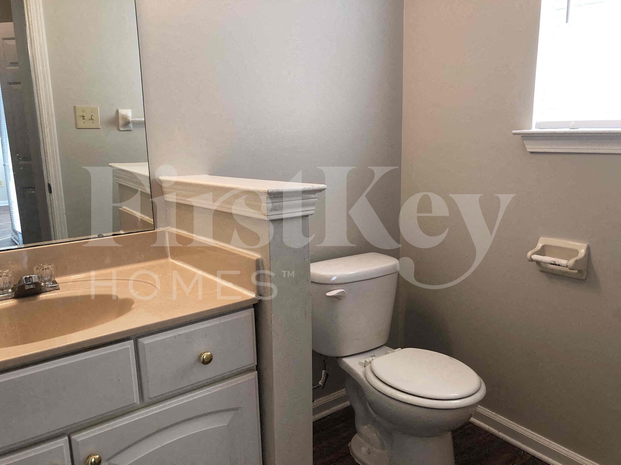 Building Photo - 3770 Richbrook Dr