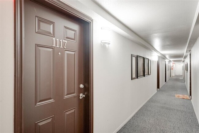 Building Photo - 2020 S Congress Ave