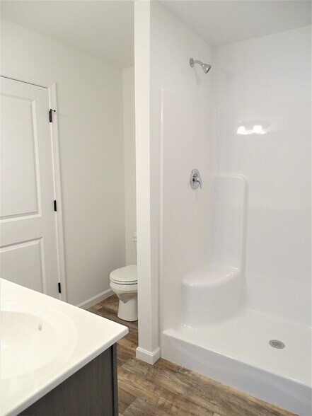 Building Photo - 412 Masonic Dr