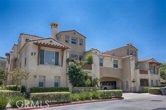 Building Photo - 848 Almond Rd