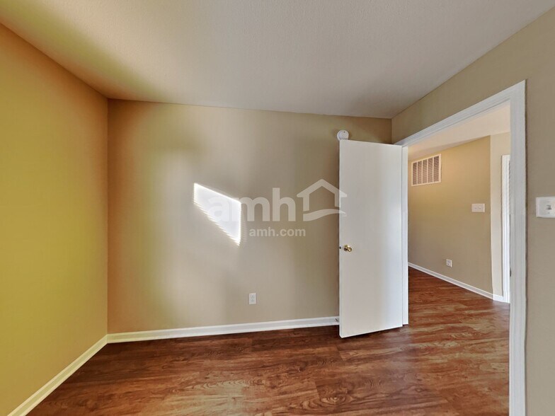 Building Photo - 1002 Belvedere Dr