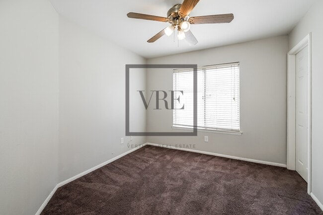 Building Photo - 3142 Tourmaline Ln