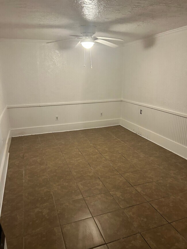 Building Photo - 21399 W Hammond Dr