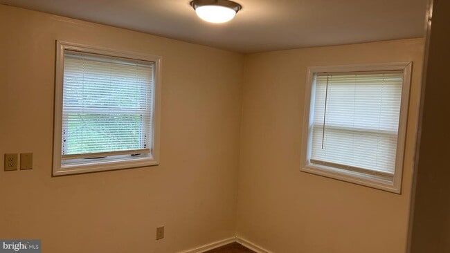 Building Photo - 17528 Ward Ave