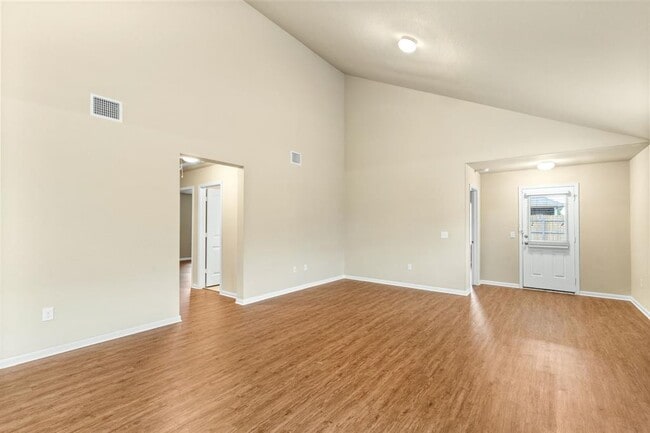 Building Photo - 609 Topaz Ln