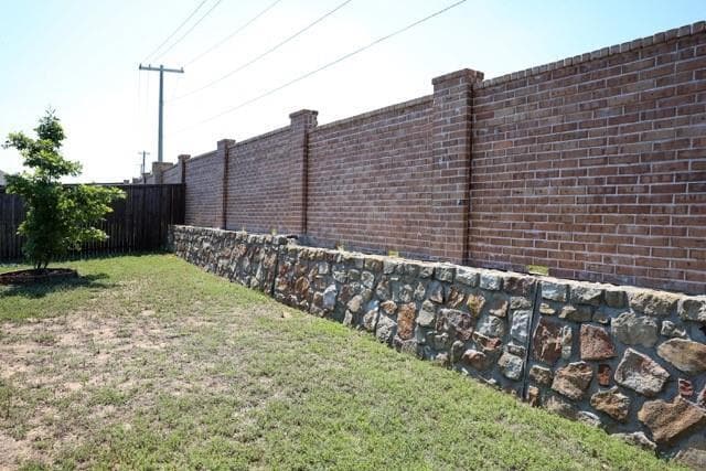 Building Photo - 1416 Waggoner Dr