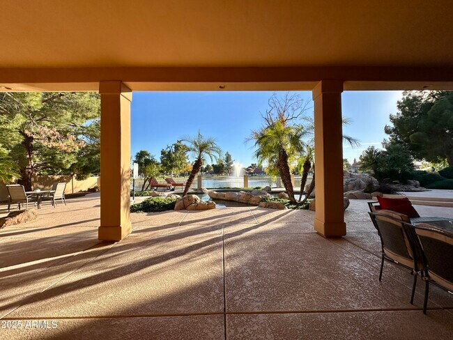 Building Photo - 5711 W Linda Ln