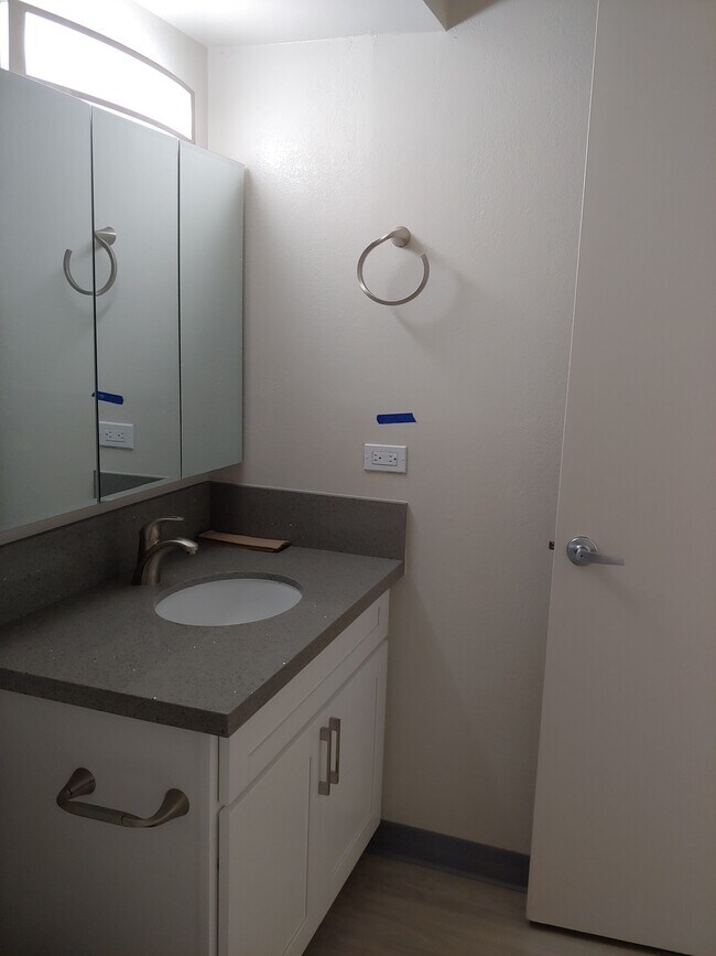Master bath - 1617 Kapiolani Blvd