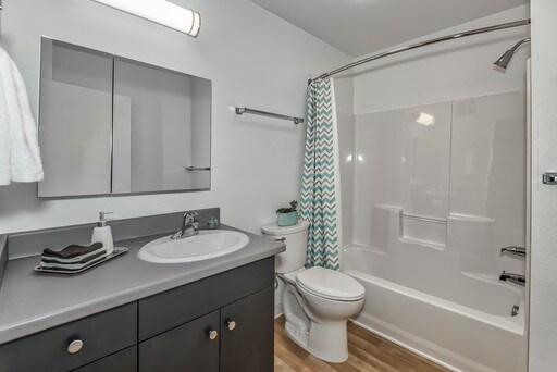 Building Photo - Bamboo Court