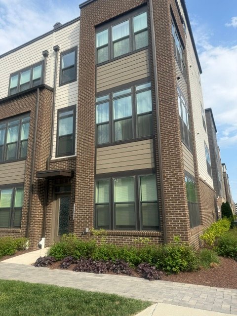 Building Photo - 8186 Varick Pl
