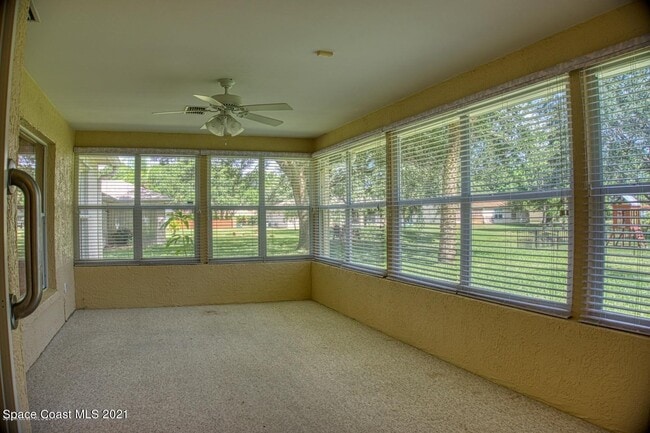 Building Photo - 805 Crossbow Dr