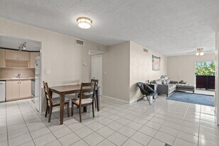 Building Photo - 1205 Mariposa Ave