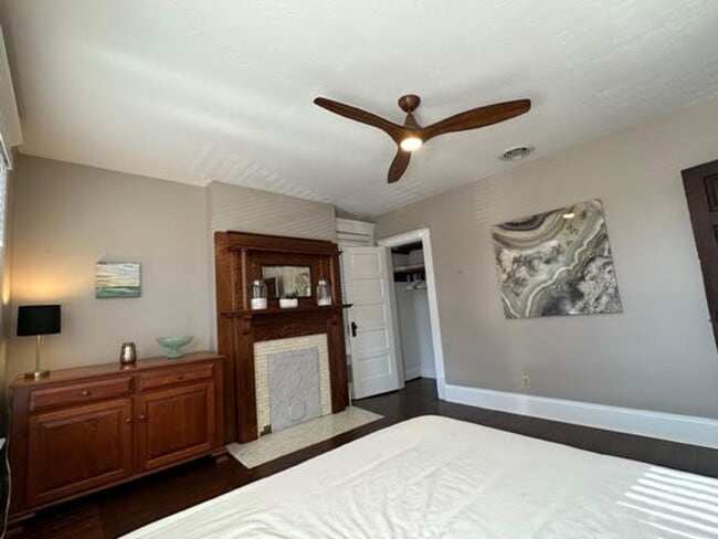 Building Photo - Victorian Village / Short North Single Family House!