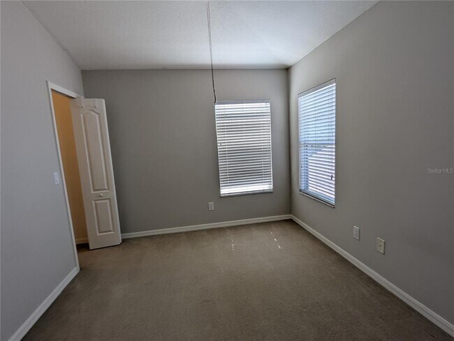 Building Photo - 9818 White Barn Way
