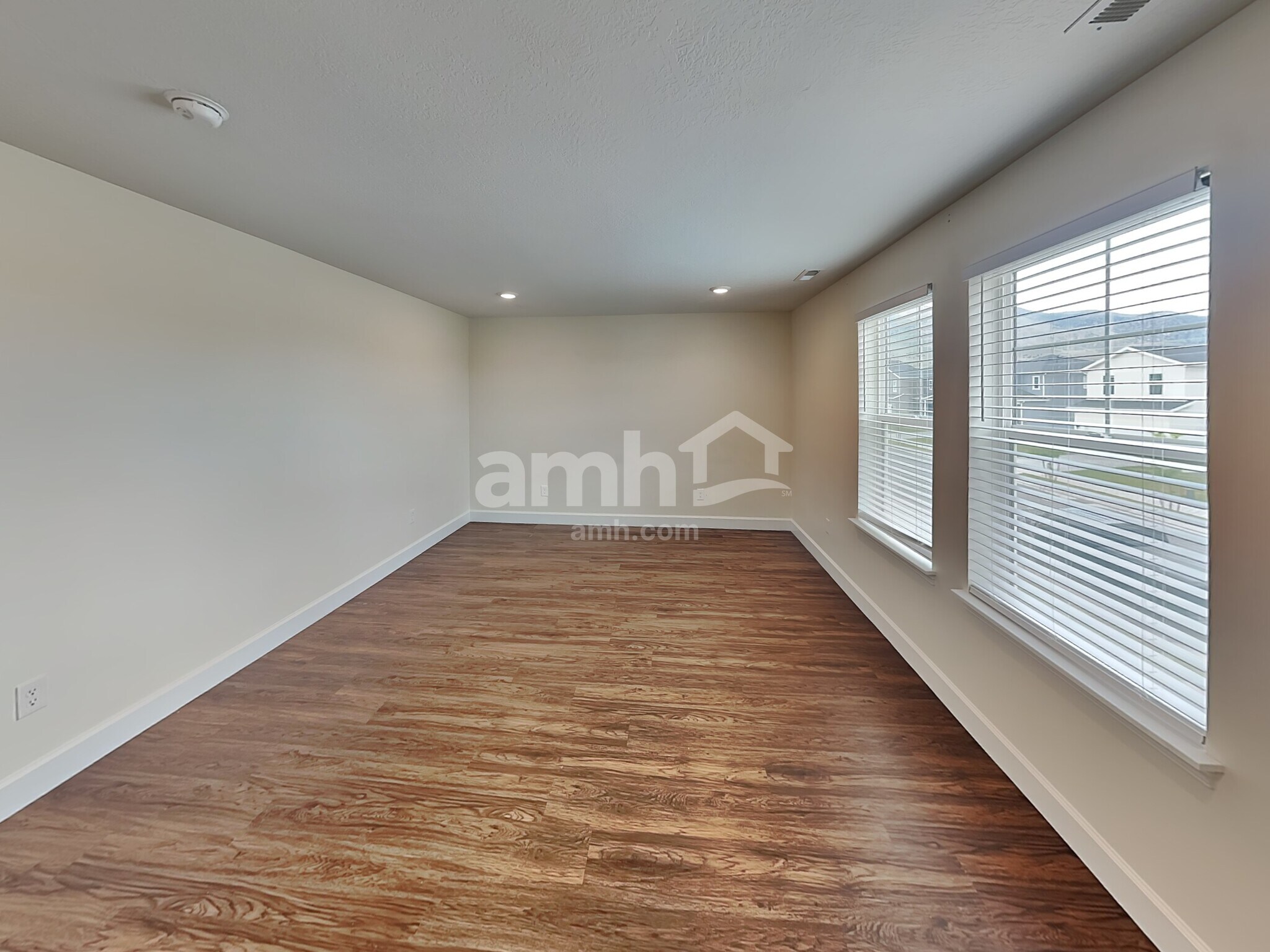 Building Photo - 2367 E Wild Horse Way