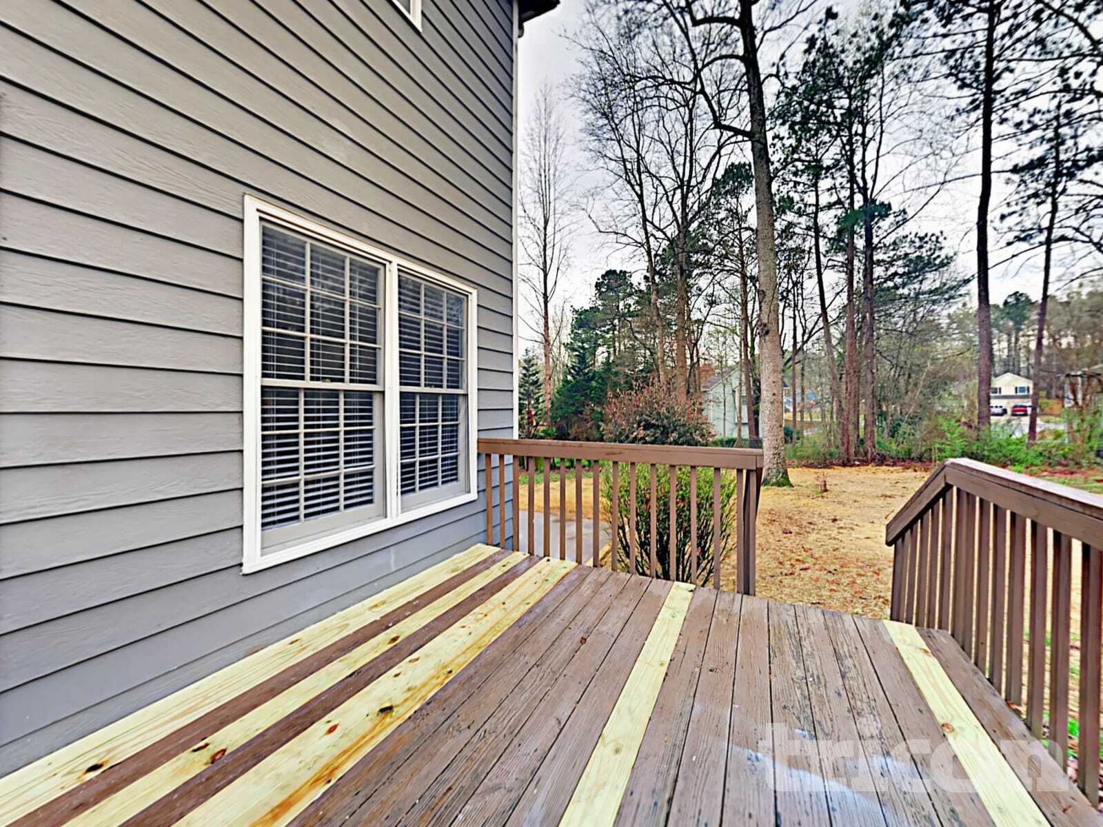 Building Photo - 313 Willow Bend Dr