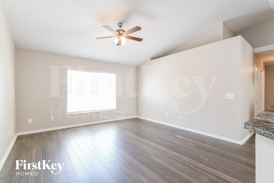 Building Photo - 1118 Windy Bluff Dr