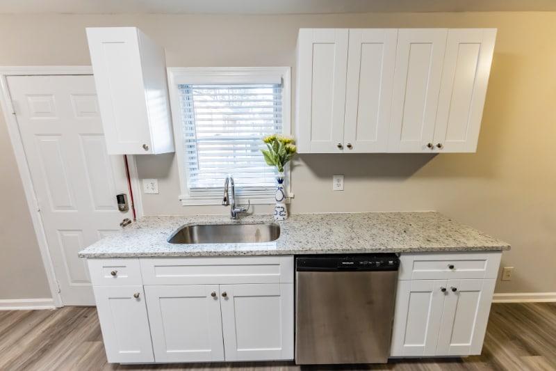 Building Photo - 586 Oakside Dr SW