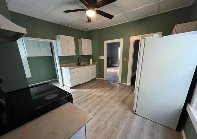 Building Photo - 98 Lincoln St