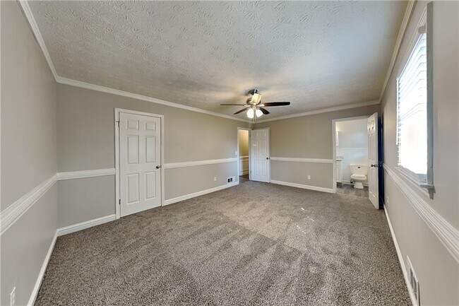 Building Photo - 2935 Leasa Ct