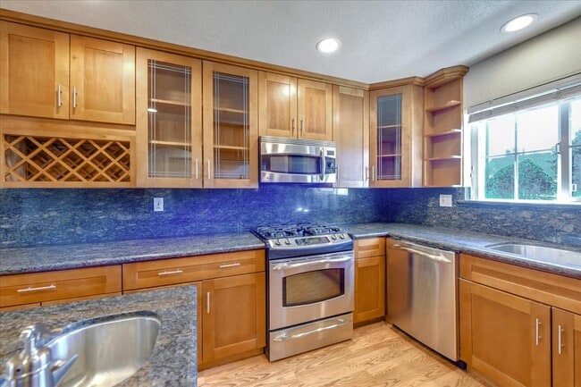 Building Photo - 2651 Poplarwood Way