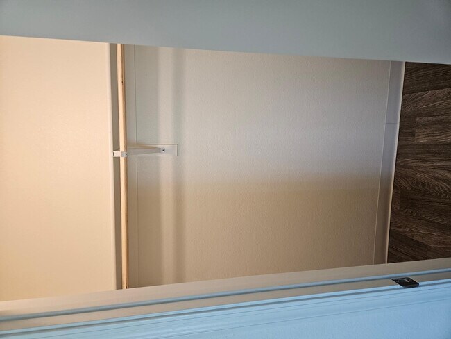 Building Photo - 1241 E Cinnabar Ave