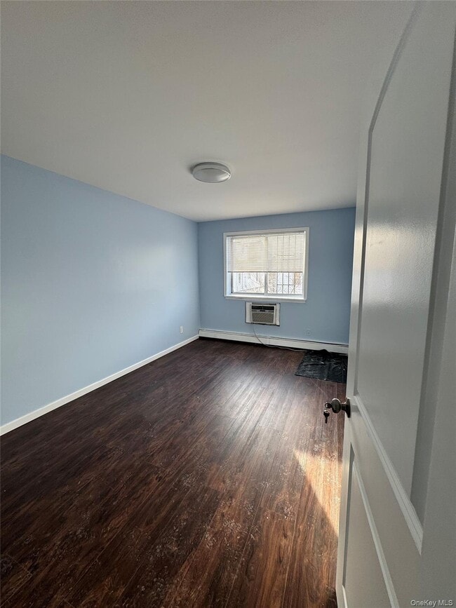 Building Photo - 41-48 70th St