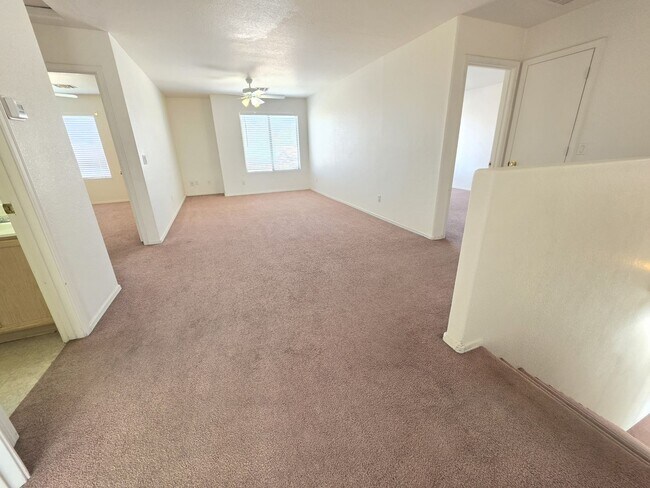 Building Photo - 30469 N Plantation Dr