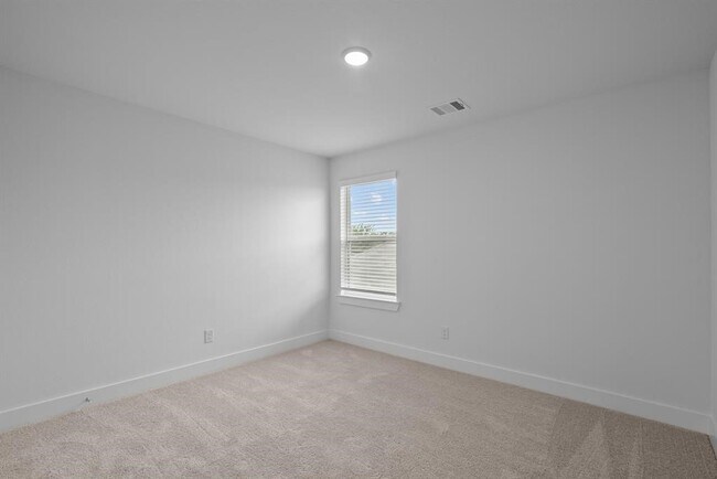 Building Photo - 31915 Splendor Dr