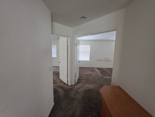 Building Photo - Five Bedrooms Three Baths in Murrieta
