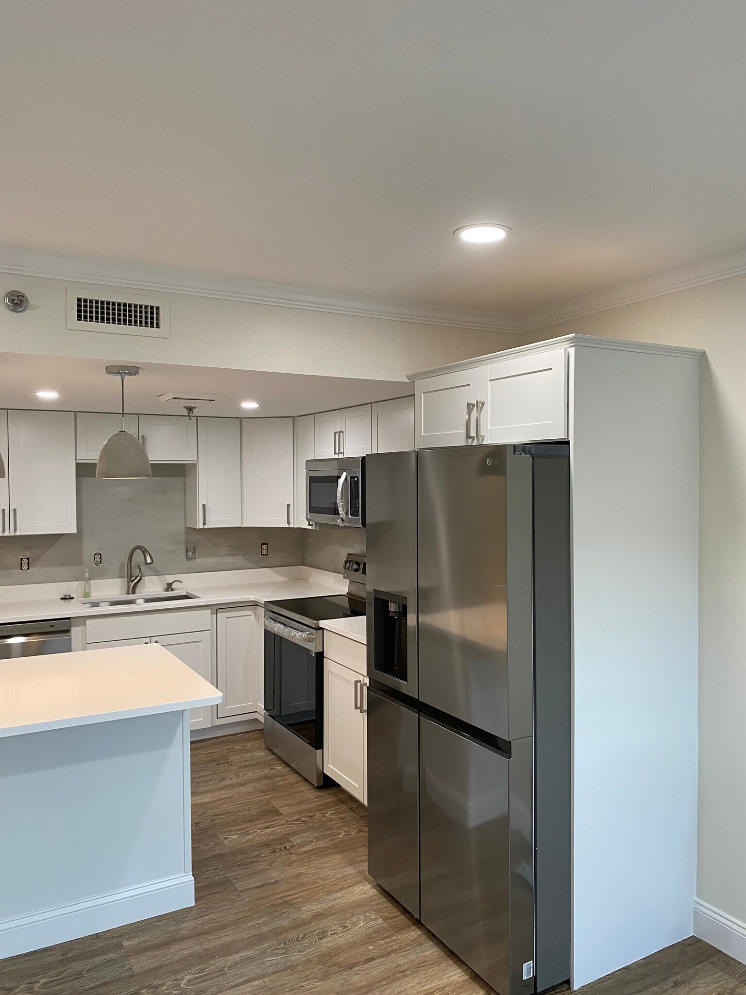 Updated kitchen - 33 Deer St