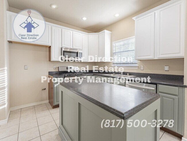 Building Photo - 210 Sendero Dr