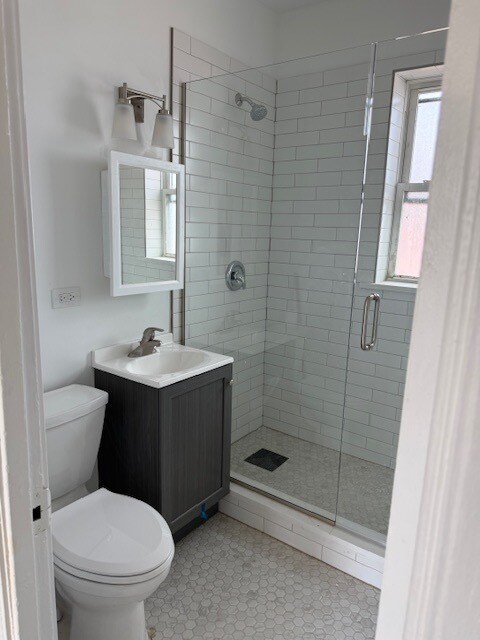 Building Photo - 6509 N Artesian Ave