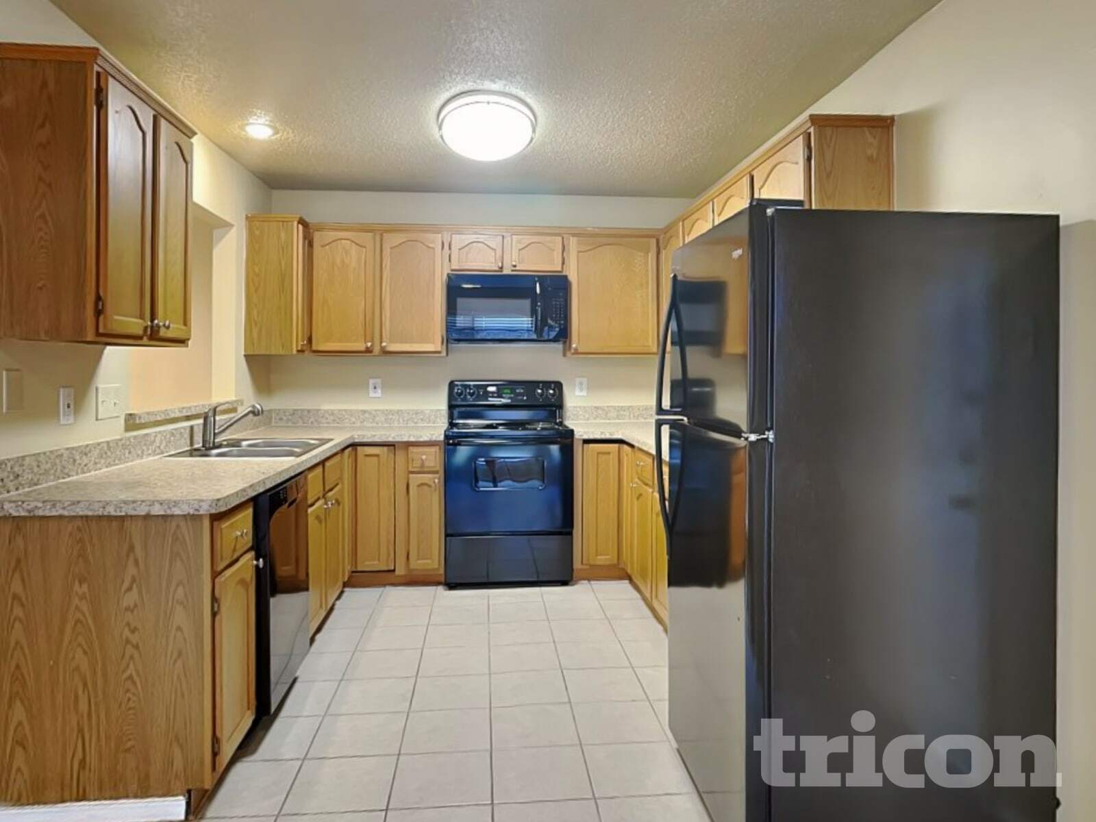Building Photo - 1715 Cordova Dr