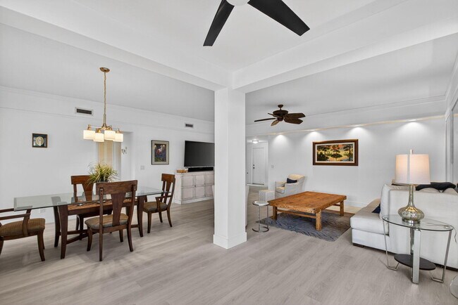 Building Photo - 3940 Back Bay Dr