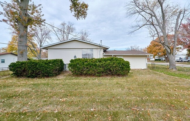 Building Photo - 5134 Red Cedar Ct