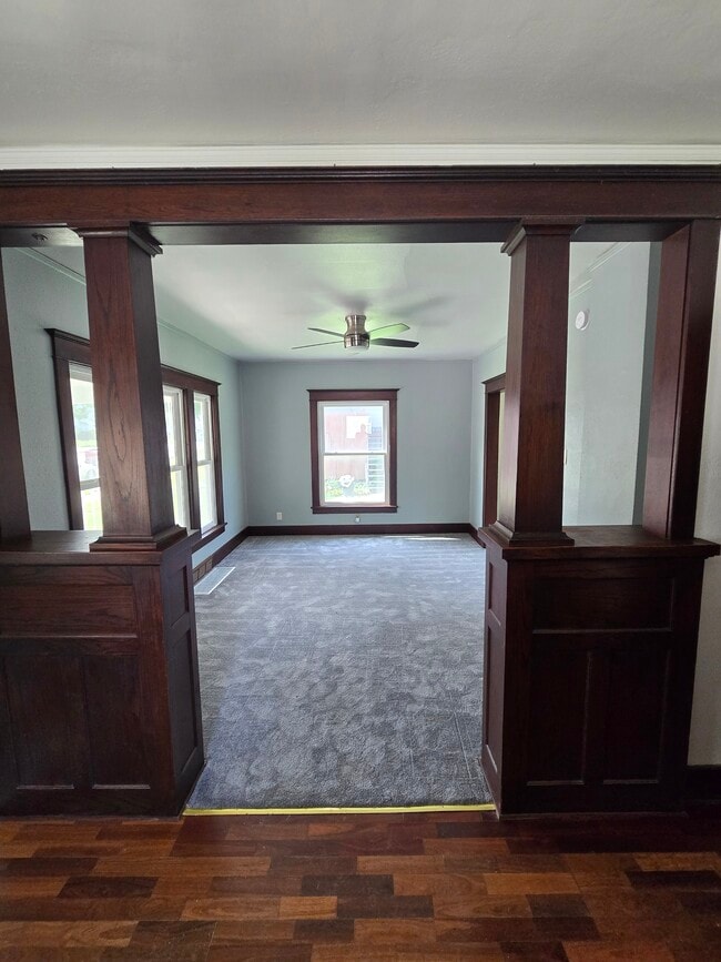 Building Photo - 112 5th St NE