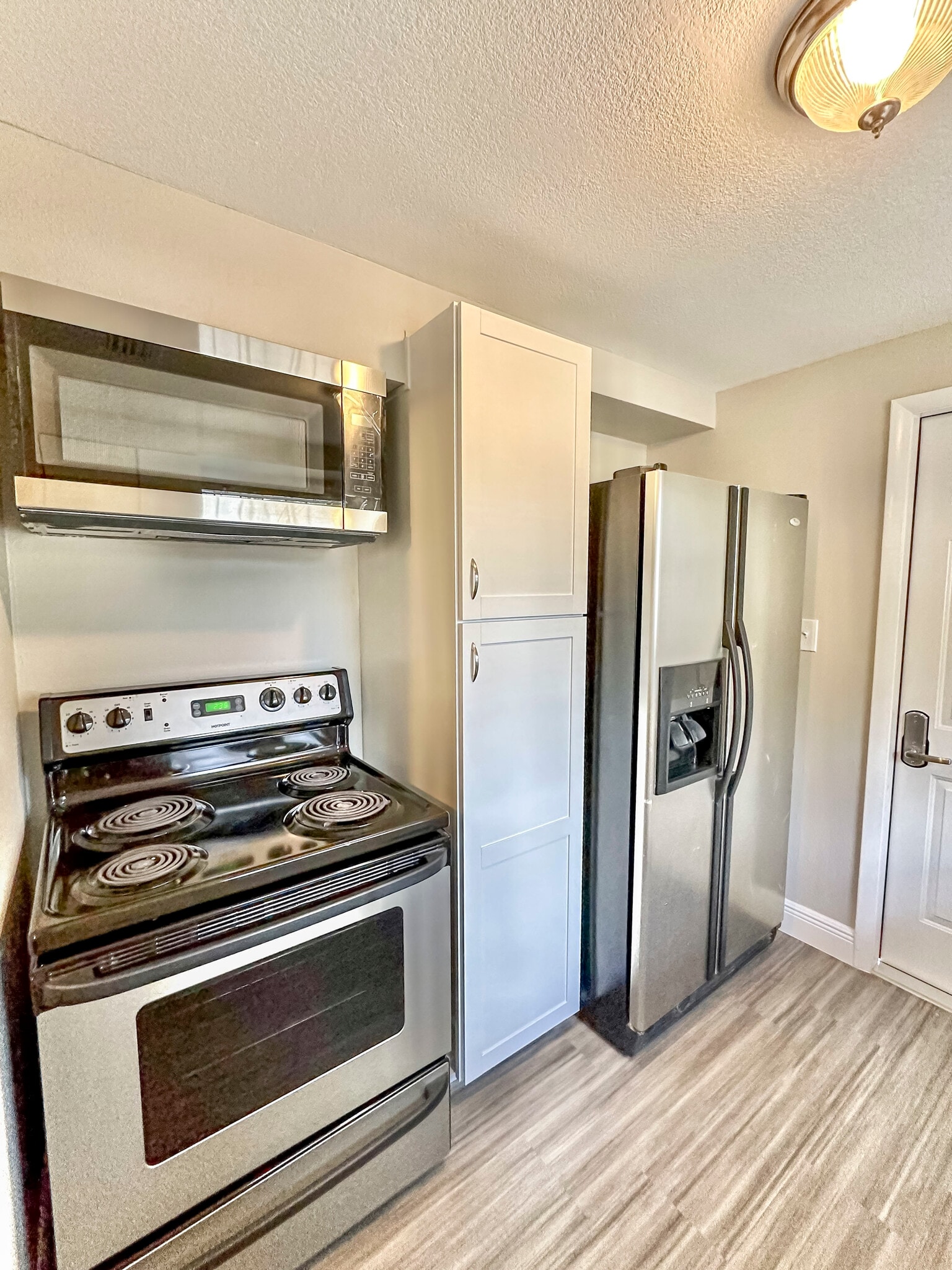 Building Photo - 4811 E Curtis St