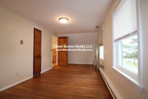 Building Photo - 22 Lakeside Ave