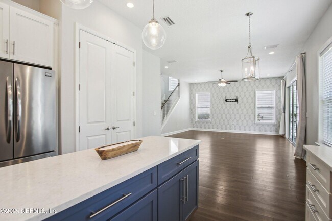 Building Photo - 439 Pelican Pointe Rd