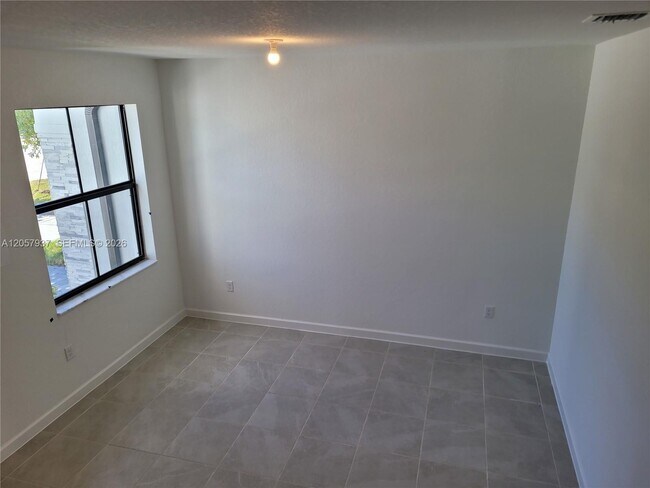 Building Photo - 28726 SW 132nd Ct
