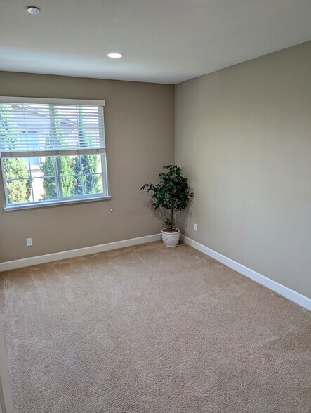 3rd Bedroom - 15925 Piazza Way