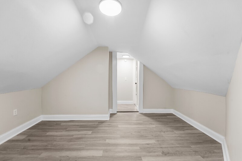 Building Photo - 108 Robble Ave